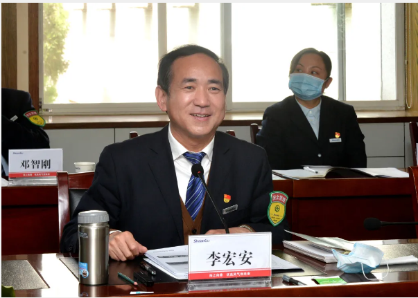 攀華集團(tuán)董事長(zhǎng)李興華:陜鼓分布式能源系統(tǒng)解決方案及服務(wù)正是攀華未來發(fā)展所需要的
