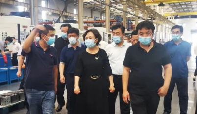 河北省市場(chǎng)監(jiān)督管理局局黨組書記丁錦霞一行蒞臨恒工機(jī)械調(diào)研指導(dǎo)工作